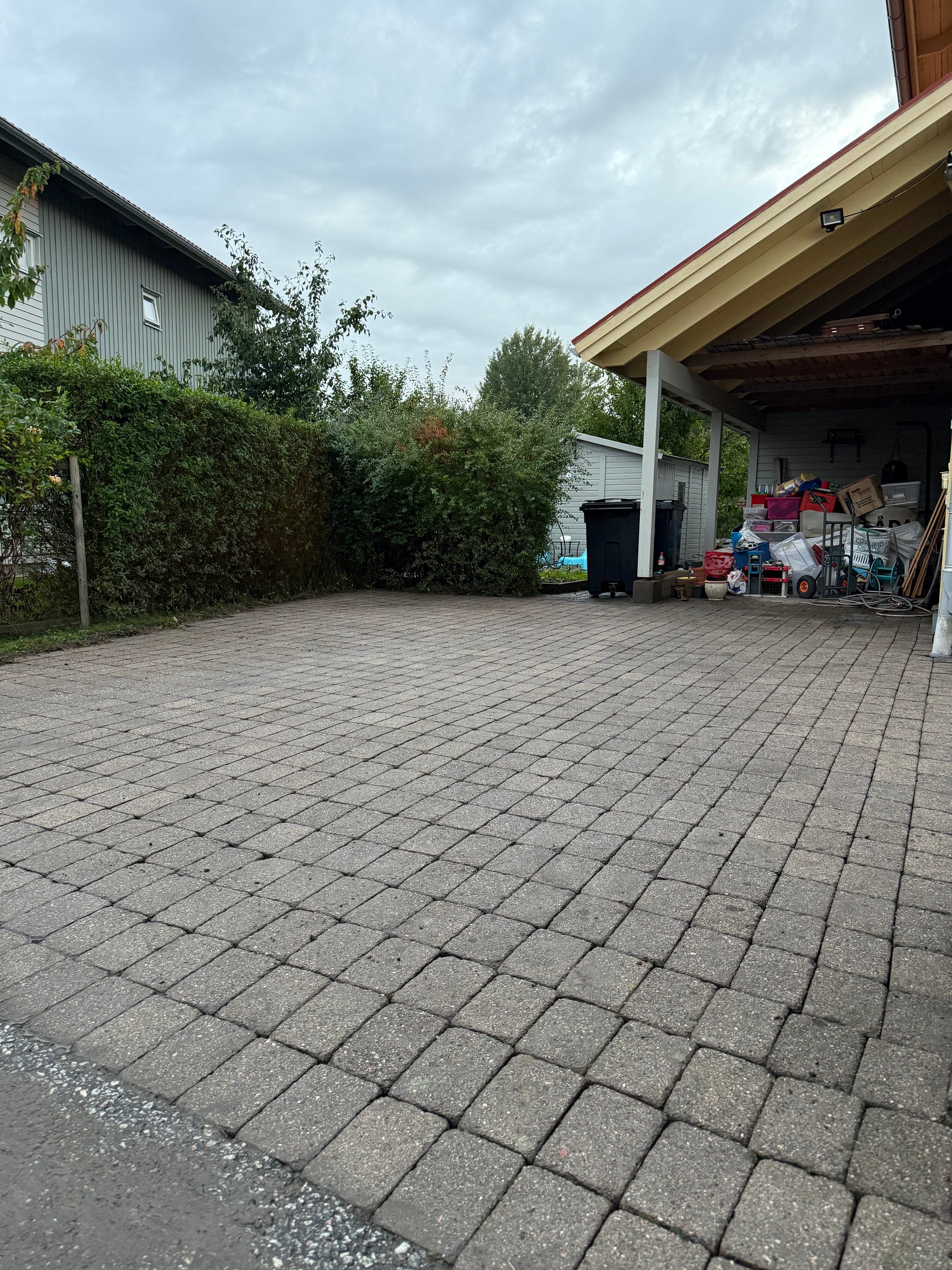 Tvätt av marksten i Stockholm - Före och Efter